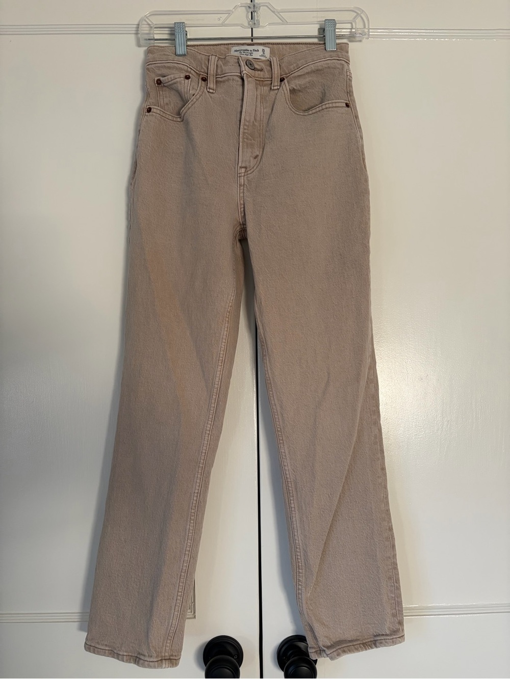 Abercrombie & Fitch The 90s Straight Ultra High RiseJeans, Beige